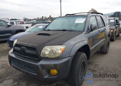 2008 Toyota 4Runner Sport V8 z USA, uszkodzony, nr VIN JTEBT14R38K001945